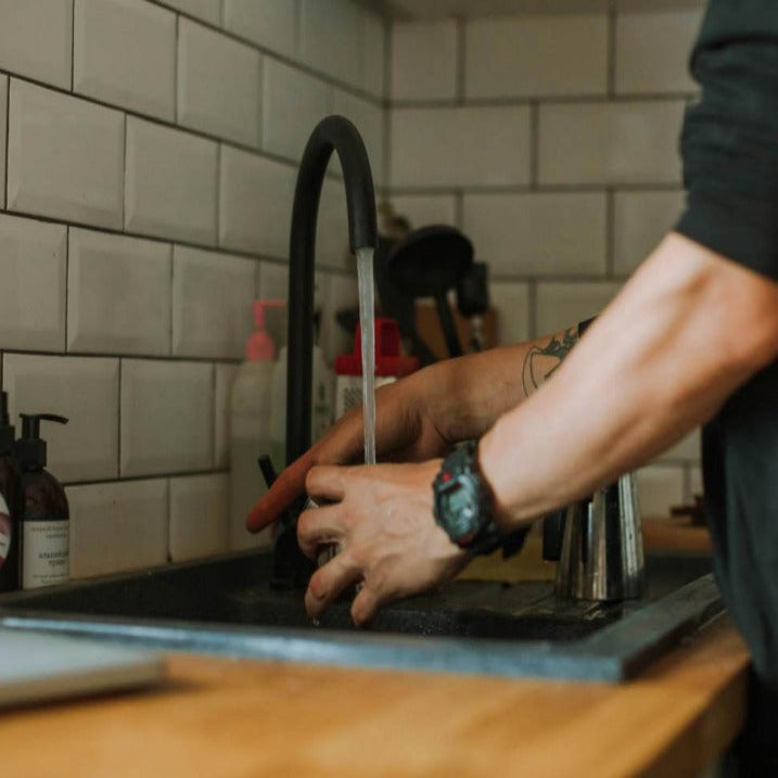 Stainless Steel Sink With Pull-Out Faucet Water Tap KC809B - 304 Stainless Steel Sink -  Bathroom Accessories - ebarza Furniture UAE | Shop Modern Furniture in Abu Dhabi & Dubai - مفروشات ايبازرا في الامارات | تسوق اثاث عصري وديكورات مميزة في دبي وابوظبي