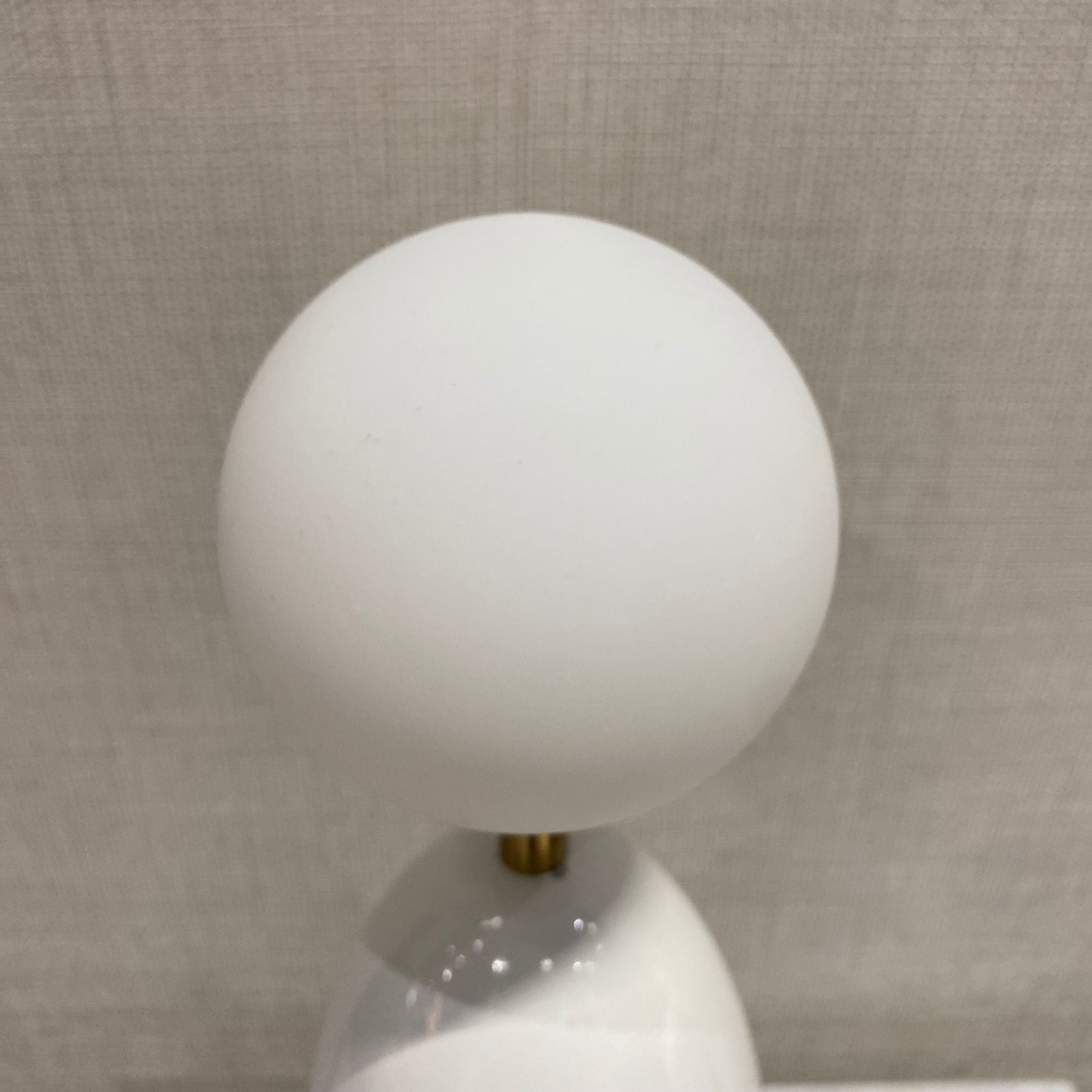 Display Item - Table Lamp White CY-LTD-1011-W Nakheel -  DISPLAY ITEM - ebarza Furniture UAE | Shop Modern Furniture in Abu Dhabi & Dubai - مفروشات ايبازرا في الامارات | تسوق اثاث عصري وديكورات مميزة في دبي وابوظبي