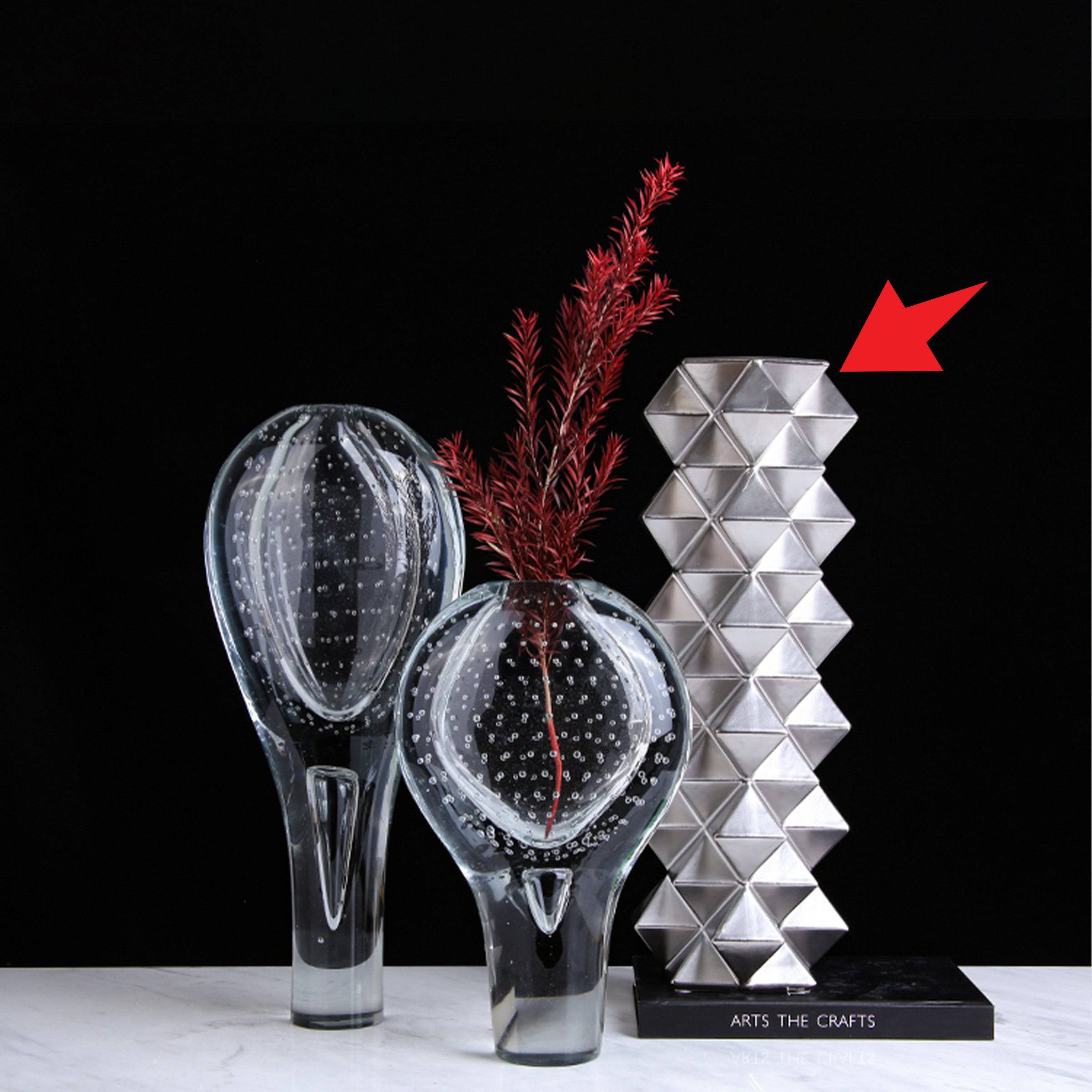 Tetrahedrons Element Vase -A Fa-D2126A -  Vases | مزهرية من الفضة رباعي السطوح - ebarza Furniture UAE | Shop Modern Furniture in Abu Dhabi & Dubai - مفروشات ايبازرا في الامارات | تسوق اثاث عصري وديكورات مميزة في دبي وابوظبي