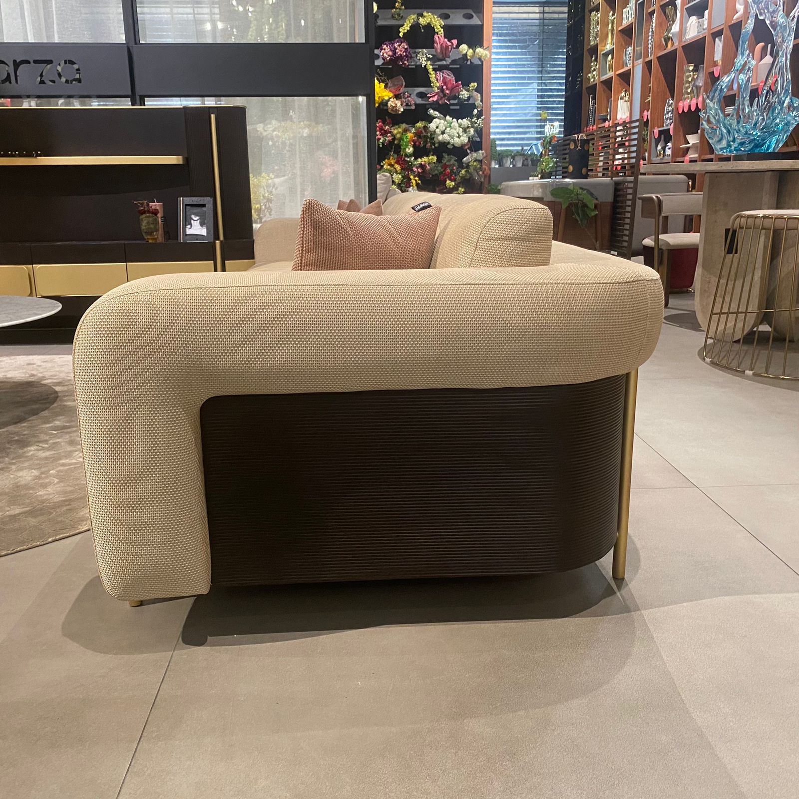 Display Item - Vega 4 Seater Sofa 300cm KOLVEGD01Nakheel -  USED ITEM | قطعة من المعرض - صوفا فيجا 4 مقاعد 300سم - ebarza Furniture UAE | Shop Modern Furniture in Abu Dhabi & Dubai - مفروشات ايبازرا في الامارات | تسوق اثاث عصري وديكورات مميزة في دبي وابوظبي