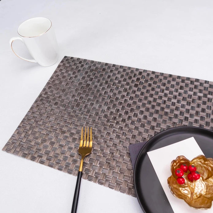 Set of 2 Karaca Home Baldwin Bronze Placemat  300.22.02.0455 -  Placemats | طقم من قطعتين مفرش طاولة بالدوين من كاراجا هوم برونز - ebarza Furniture UAE | Shop Modern Furniture in Abu Dhabi & Dubai - مفروشات ايبازرا في الامارات | تسوق اثاث عصري وديكورات مميزة في دبي وابوظبي