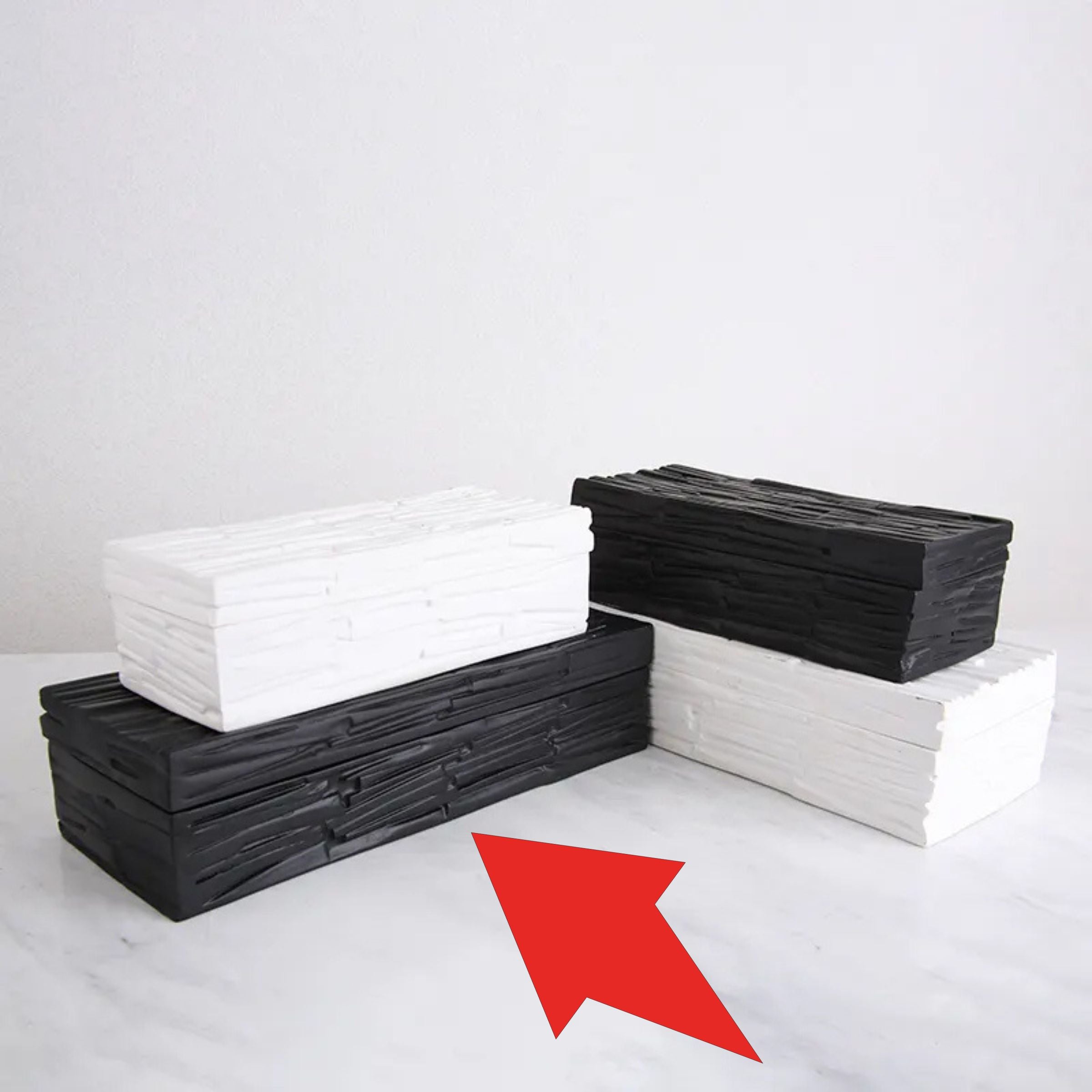 Black Resin Decorative Box-A Fc-Sz2023A -  Decorative Boxes | صندوق ديكور من الراتينج الأسود - ebarza Furniture UAE | Shop Modern Furniture in Abu Dhabi & Dubai - مفروشات ايبازرا في الامارات | تسوق اثاث عصري وديكورات مميزة في دبي وابوظبي