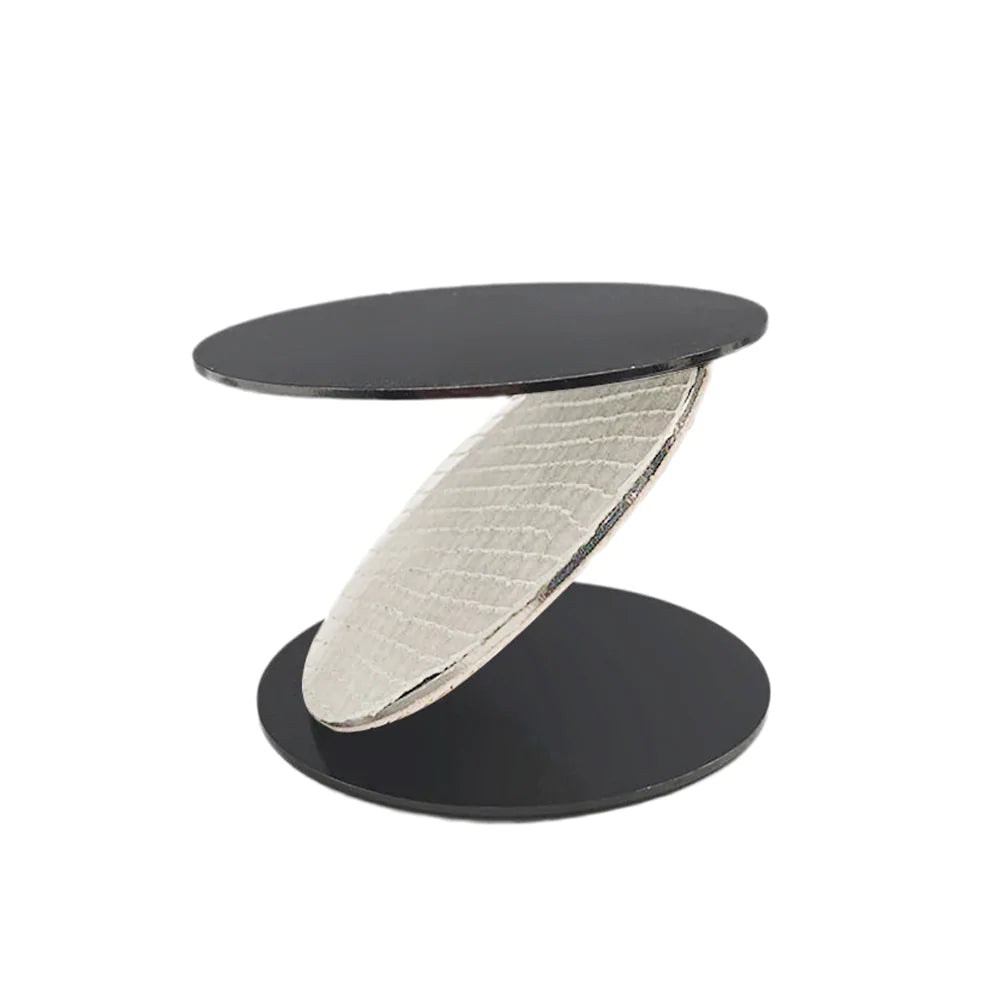 Ivory & Black Leather Candle Holder With Metal Detail - Short Fb-W22013B -  Candle Holders | حامل شموع من الجلد العاجي والأسود بتفاصيل معدنية - قصير - ebarza Furniture UAE | Shop Modern Furniture in Abu Dhabi & Dubai - مفروشات ايبازرا في الامارات | تسوق اثاث عصري وديكورات مميزة في دبي وابوظبي