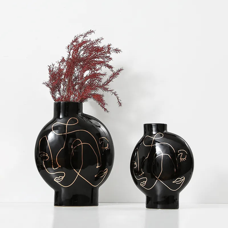 Black Hand Painted Vase-A Fa-D21103A -  Vases | مزهرية سوداء مرسومة باليد- A - ebarza Furniture UAE | Shop Modern Furniture in Abu Dhabi & Dubai - مفروشات ايبازرا في الامارات | تسوق اثاث عصري وديكورات مميزة في دبي وابوظبي