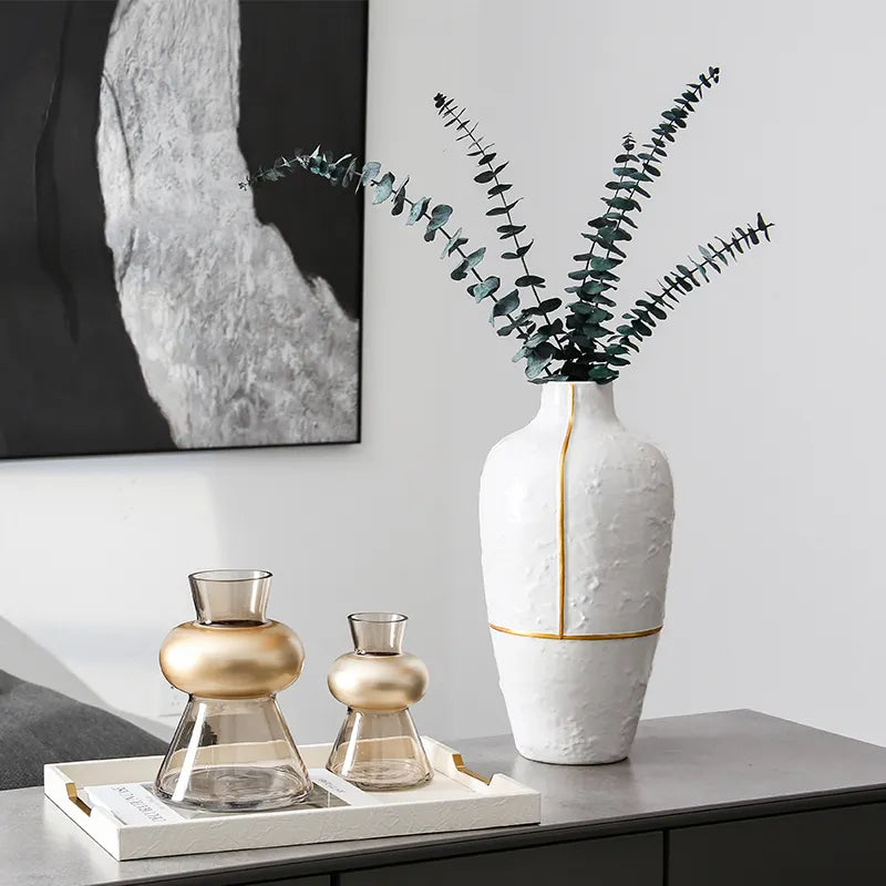 White Vase With Gold Thread-A Fa-D1954A -  Vases - ebarza Furniture UAE | Shop Modern Furniture in Abu Dhabi & Dubai - مفروشات ايبازرا في الامارات | تسوق اثاث عصري وديكورات مميزة في دبي وابوظبي