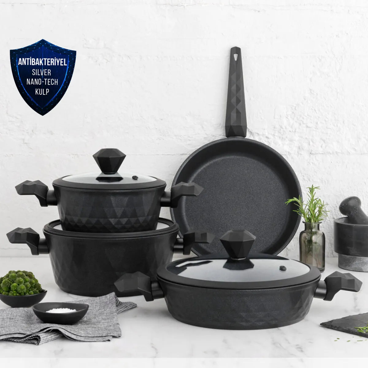 Karaca Bio Diamond Antibacterial 7 Piece Cookware Set With Handle And Induction Base 153.03.08.0429 -  Cookware Sets | طقم أواني طهي كاراجا بيو دايموند مضاد للبكتيريا 7 قطع مع مقبض وقاعدة حث - ebarza Furniture UAE | Shop Modern Furniture in Abu Dhabi & Dubai - مفروشات ايبازرا في الامارات | تسوق اثاث عصري وديكورات مميزة في دبي وابوظبي