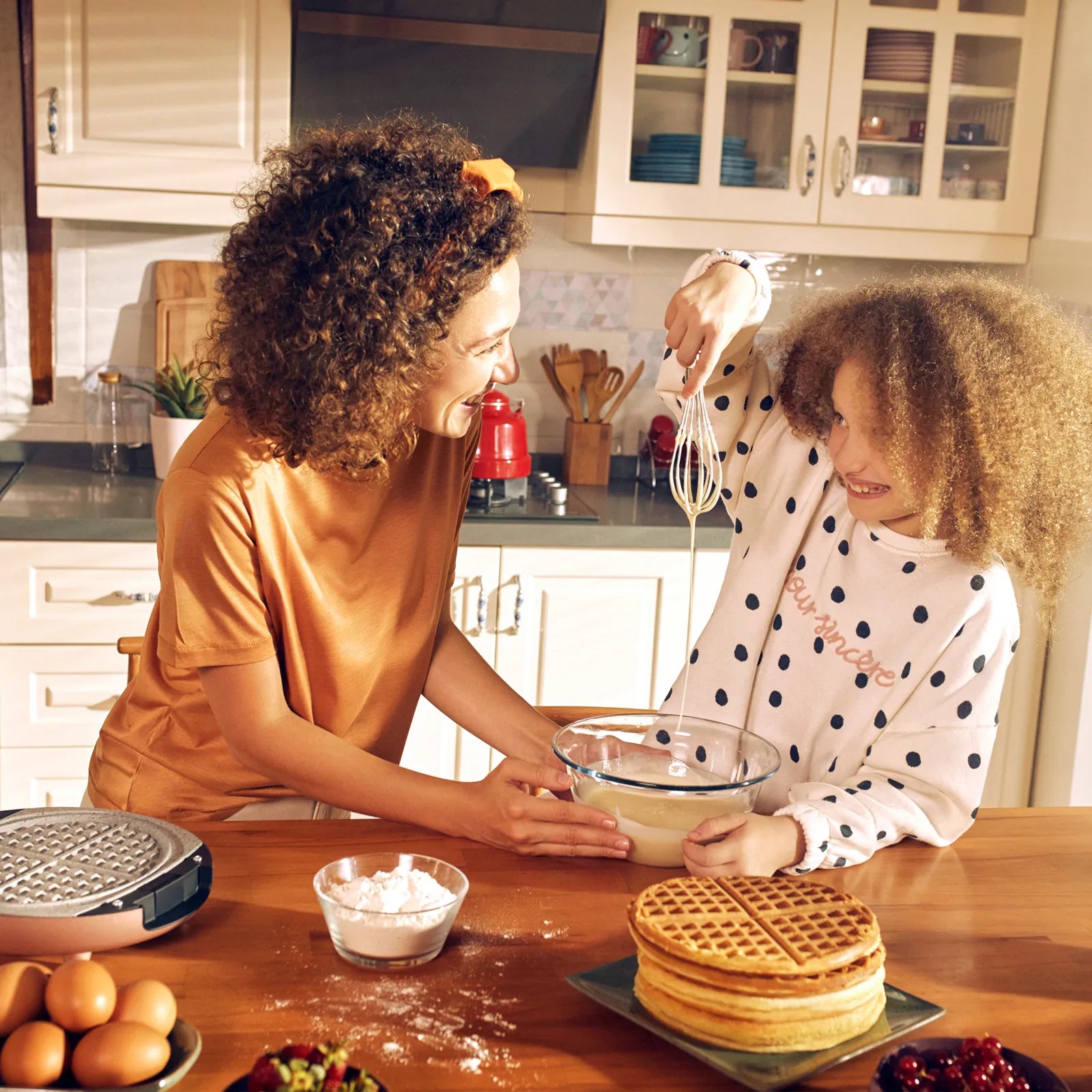 Karaca Funday Silver Removable Plate Waffle Maker 1000W 153.01.06.4927 -  Kitchen Appliances - ebarza Furniture UAE | Shop Modern Furniture in Abu Dhabi & Dubai - مفروشات ايبازرا في الامارات | تسوق اثاث عصري وديكورات مميزة في دبي وابوظبي