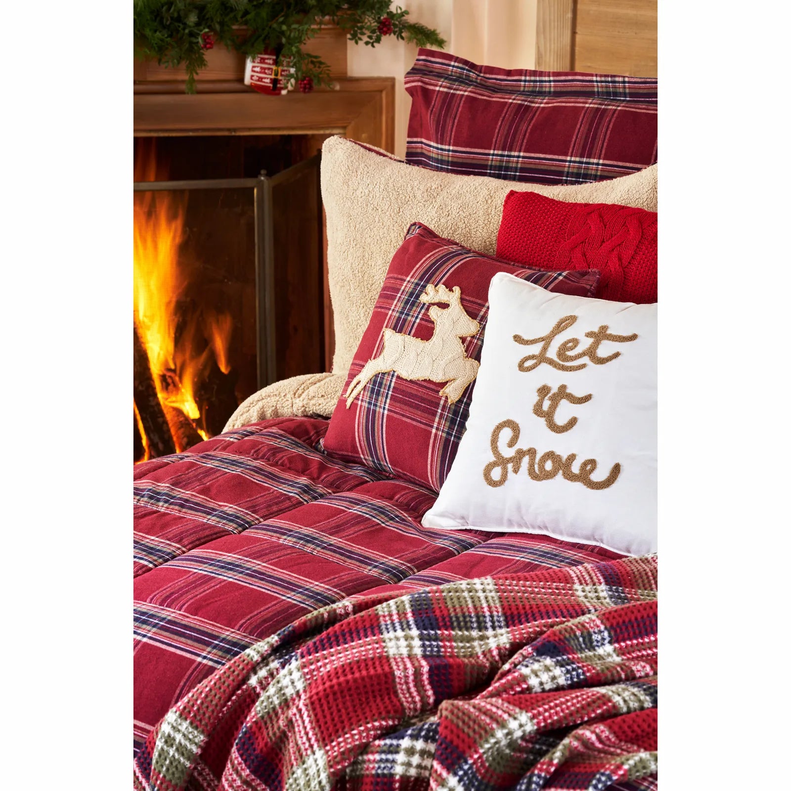 Karaca Home Woodland Red Double Cozy Comfort Set 200.19.01.1001 -  Bedding | كاراجا هوم مجموعة راحة وودلاند الحمراء المزدوجة المريحة - ebarza Furniture UAE | Shop Modern Furniture in Abu Dhabi & Dubai - مفروشات ايبازرا في الامارات | تسوق اثاث عصري وديكورات مميزة في دبي وابوظبي