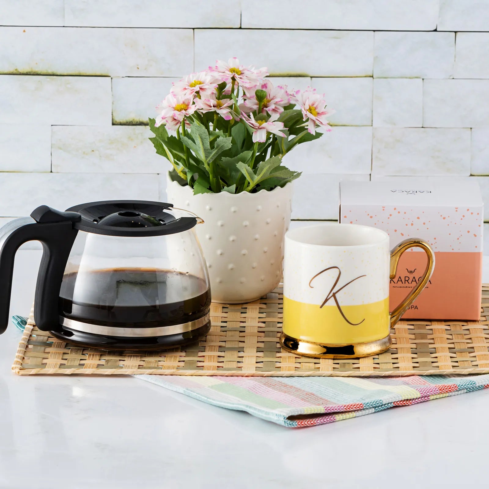 Karaca K Letter Mug 153.03.06.1618 -  Mugs | كوب حرف K من كاراجا - ebarza Furniture UAE | Shop Modern Furniture in Abu Dhabi & Dubai - مفروشات ايبازرا في الامارات | تسوق اثاث عصري وديكورات مميزة في دبي وابوظبي