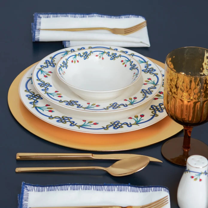 Karaca Knot Gold 56 Pieces Dinnerware Set For 12 Persons 153.03.08.1405 -  Dinnerware Sets | طقم أواني عشاء كاراجا عقدة ذهبية 56 قطعة تكفي 12 شخصًا - ebarza Furniture UAE | Shop Modern Furniture in Abu Dhabi & Dubai - مفروشات ايبازرا في الامارات | تسوق اثاث عصري وديكورات مميزة في دبي وابوظبي