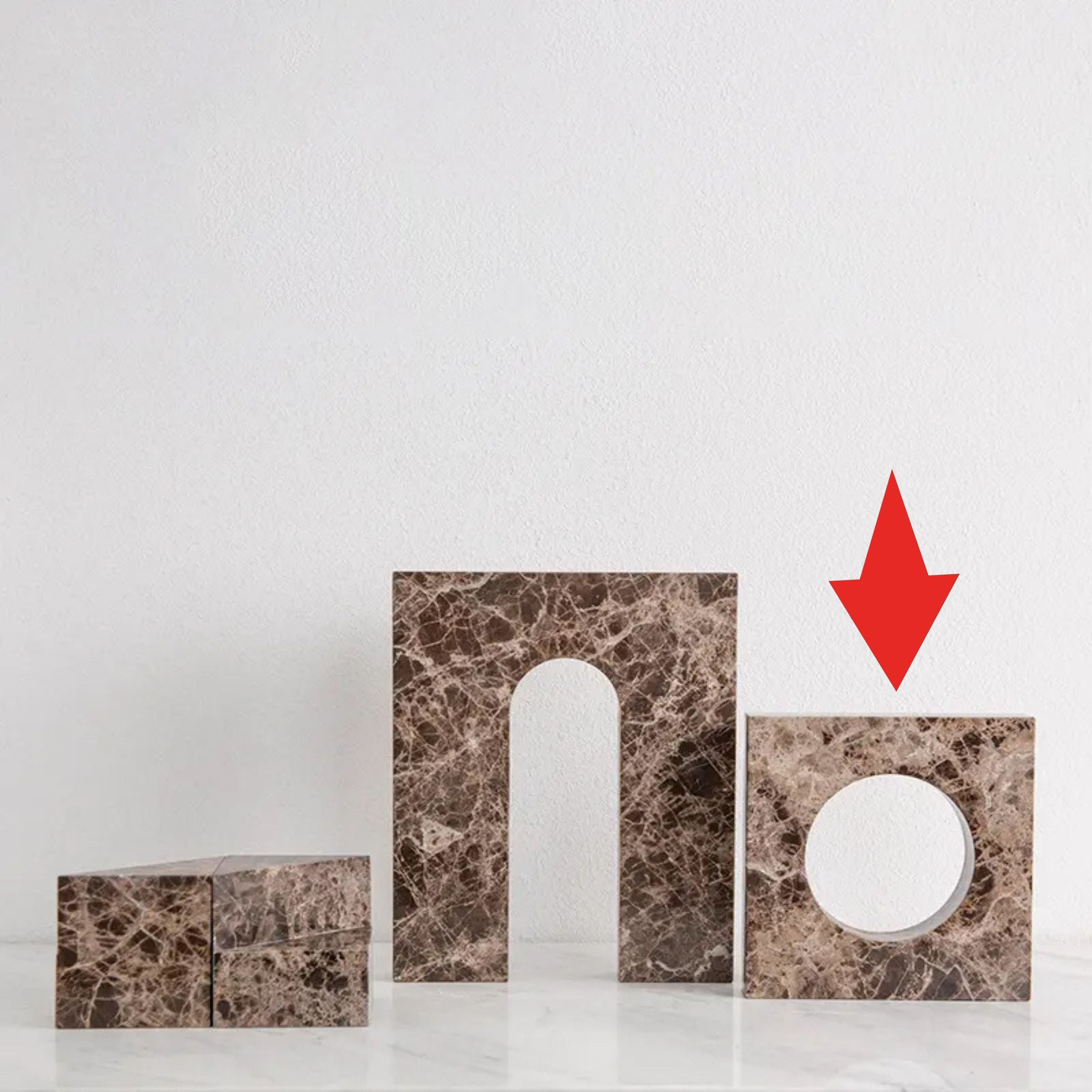 Brown Square & Round Shape Vase-B Fb-T2026B -  Home Decor Figurines - ebarza Furniture UAE | Shop Modern Furniture in Abu Dhabi & Dubai - مفروشات ايبازرا في الامارات | تسوق اثاث عصري وديكورات مميزة في دبي وابوظبي