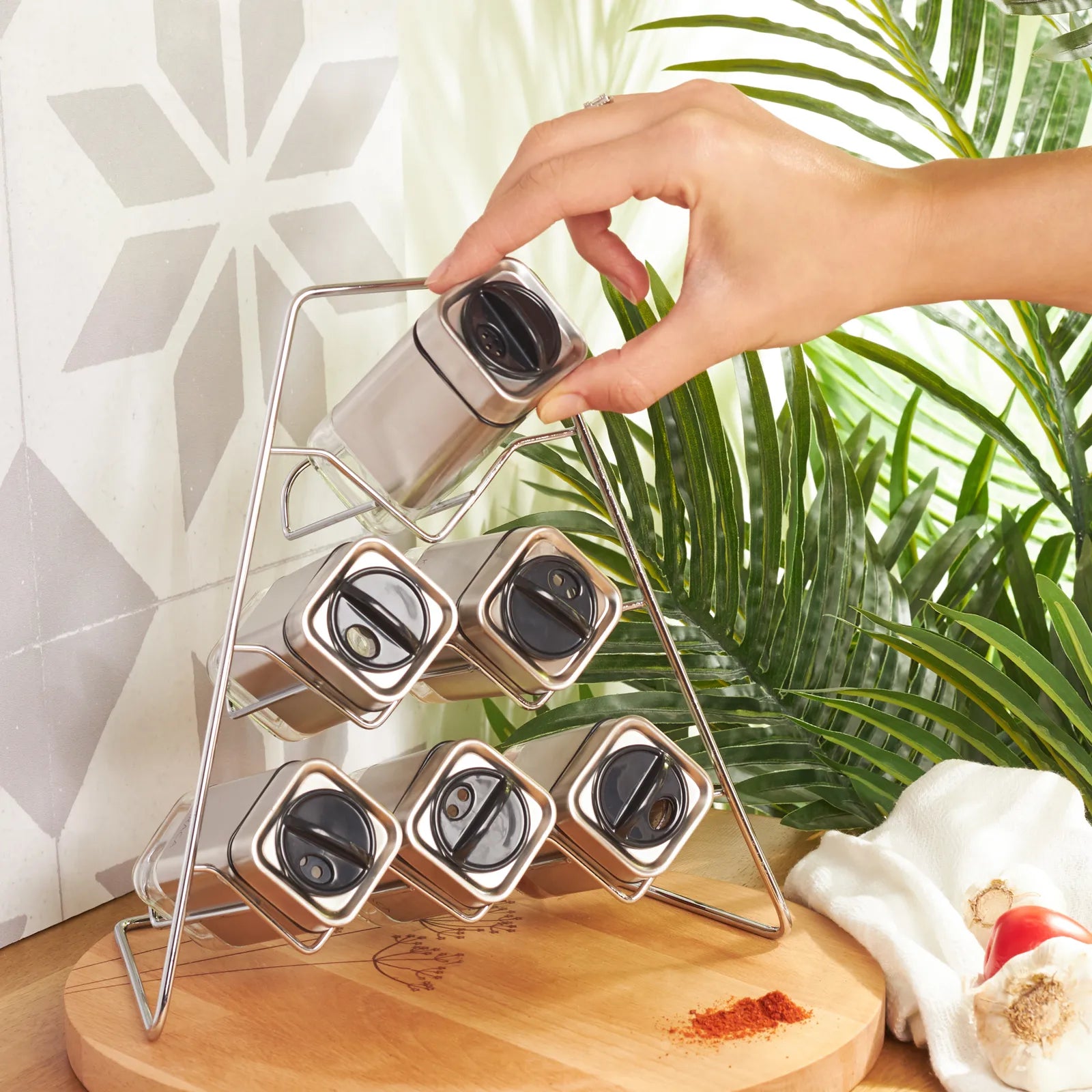 Karaca Avangart 7 Piece Triangle Spice Set 153.03.06.5947 -  Spice Sets - ebarza Furniture UAE | Shop Modern Furniture in Abu Dhabi & Dubai - مفروشات ايبازرا في الامارات | تسوق اثاث عصري وديكورات مميزة في دبي وابوظبي