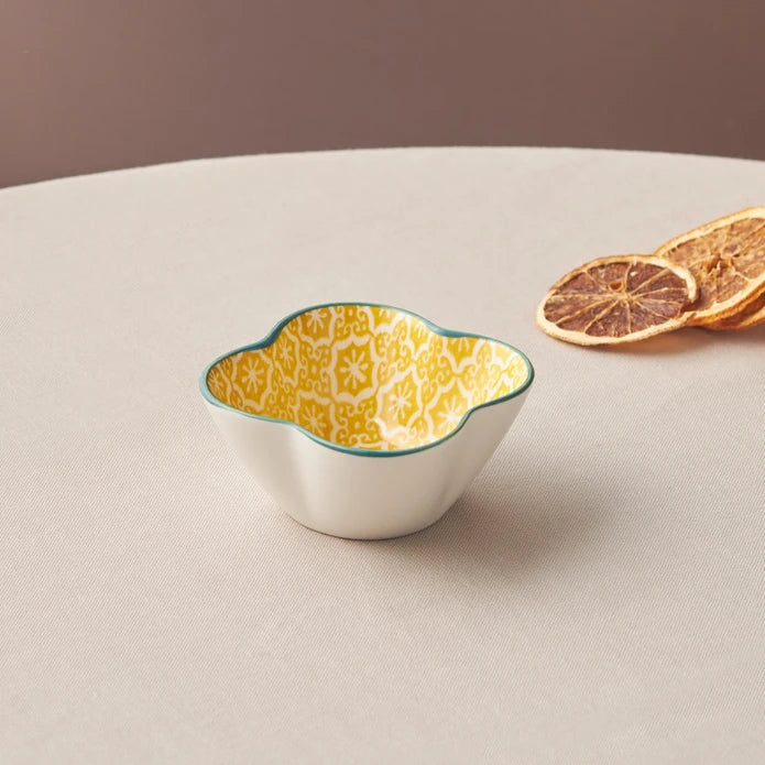 Karaca Floral Yellow Clover Snack Plate 10 cm 153.03.08.2978 -  Bowls - ebarza Furniture UAE | Shop Modern Furniture in Abu Dhabi & Dubai - مفروشات ايبازرا في الامارات | تسوق اثاث عصري وديكورات مميزة في دبي وابوظبي