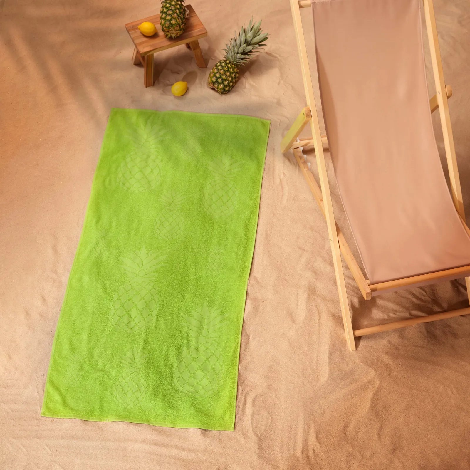 Karaca Home Sarah Anderson Pineapple Beach Towel Green 160.02.01.0697 -  Towels - ebarza Furniture UAE | Shop Modern Furniture in Abu Dhabi & Dubai - مفروشات ايبازرا في الامارات | تسوق اثاث عصري وديكورات مميزة في دبي وابوظبي