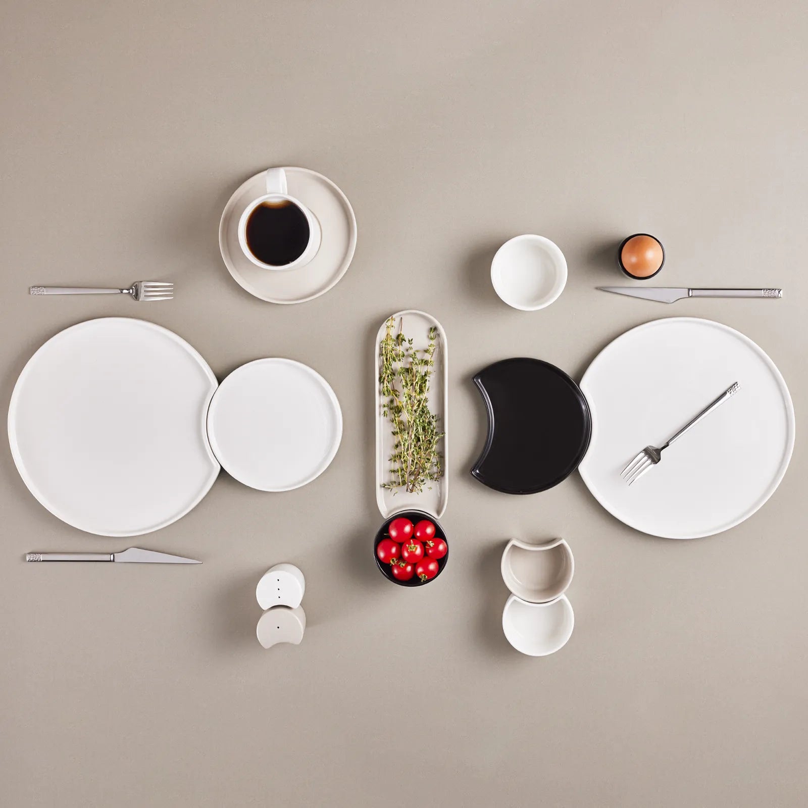 Karaca Hussein Chalayan Poly 28 Pieces 6 Person Porcelain Breakfast/Serving Set 153.03.06.1405 -  Breakfast Sets - ebarza Furniture UAE | Shop Modern Furniture in Abu Dhabi & Dubai - مفروشات ايبازرا في الامارات | تسوق اثاث عصري وديكورات مميزة في دبي وابوظبي