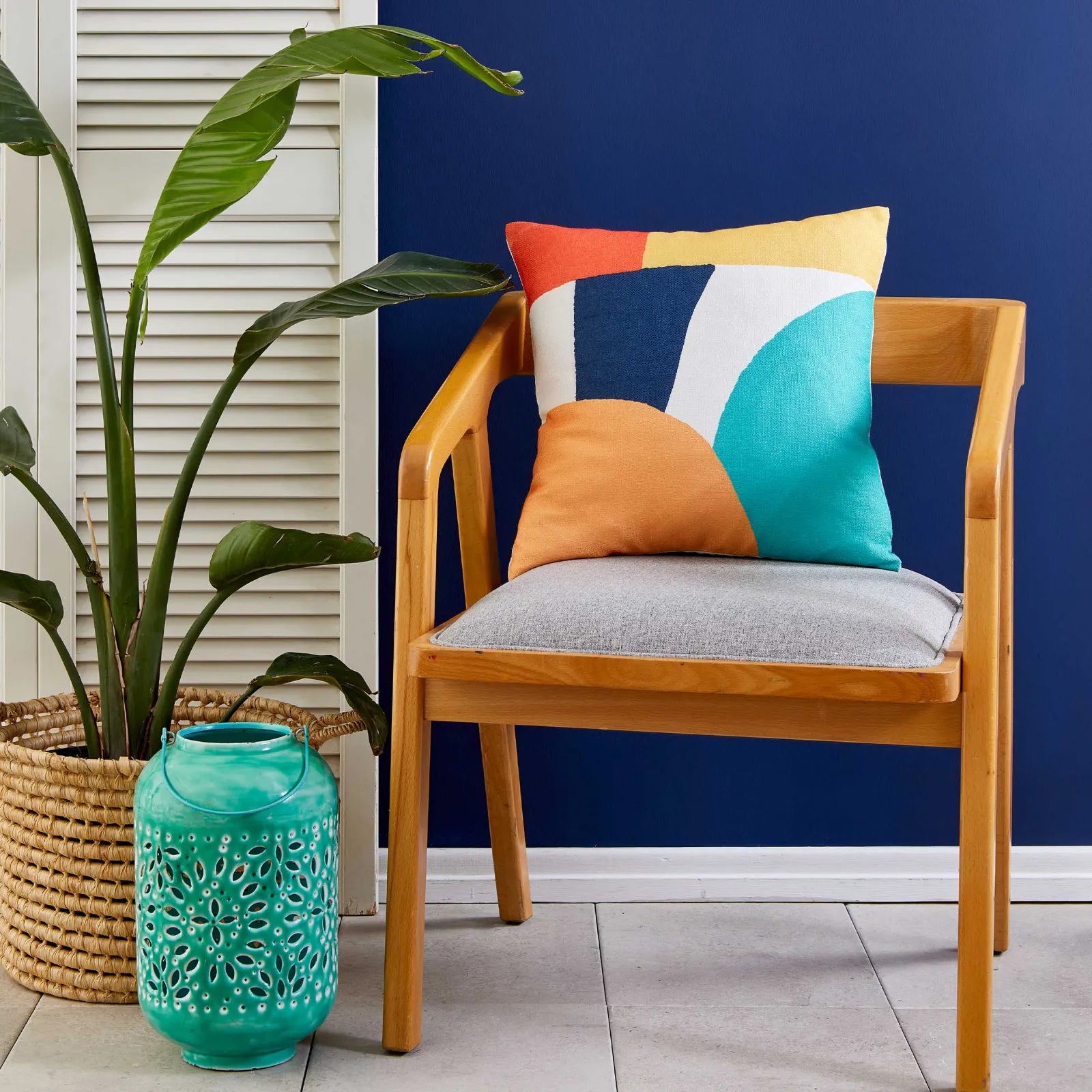 Karaca Nautica Home Reef Colorful Filled Pillow 45X45 Cm 180.01.01.0777 -  Cushions - ebarza Furniture UAE | Shop Modern Furniture in Abu Dhabi & Dubai - مفروشات ايبازرا في الامارات | تسوق اثاث عصري وديكورات مميزة في دبي وابوظبي