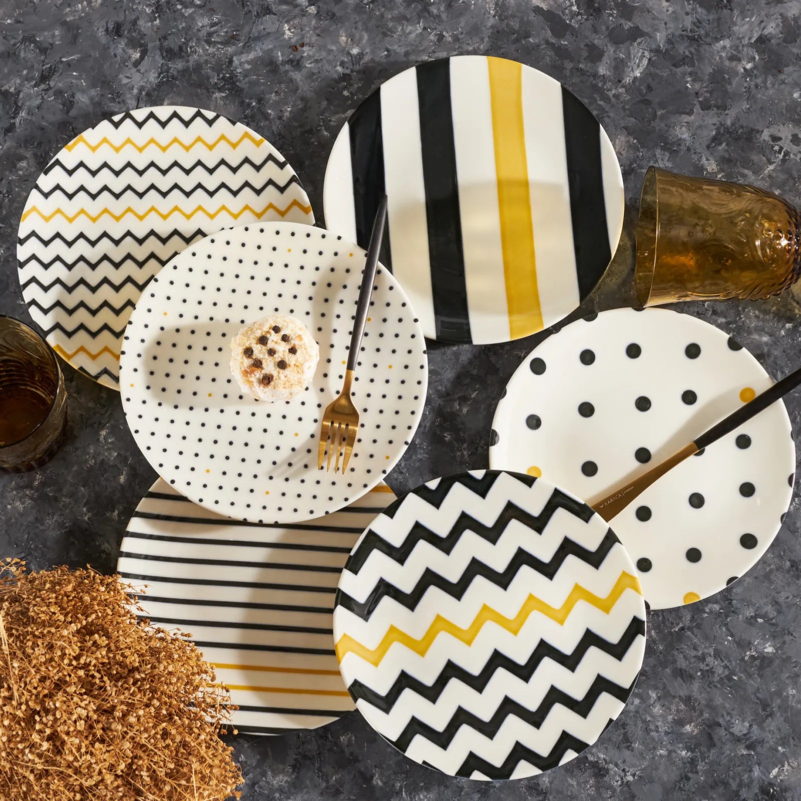 Karaca Nossa Cake Set For 6 Persons 153.03.06.5150 -  Cake Sets - ebarza Furniture UAE | Shop Modern Furniture in Abu Dhabi & Dubai - مفروشات ايبازرا في الامارات | تسوق اثاث عصري وديكورات مميزة في دبي وابوظبي