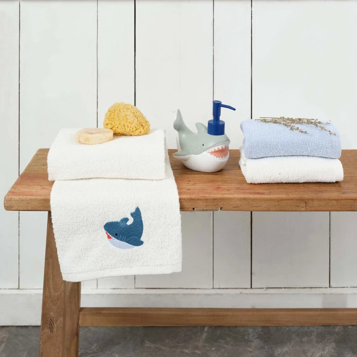 Karaca Sarah Anderson Shark 3-Piece Blue 100% Cotton Towel Set 160.02.01.0722 -  Towels - ebarza Furniture UAE | Shop Modern Furniture in Abu Dhabi & Dubai - مفروشات ايبازرا في الامارات | تسوق اثاث عصري وديكورات مميزة في دبي وابوظبي